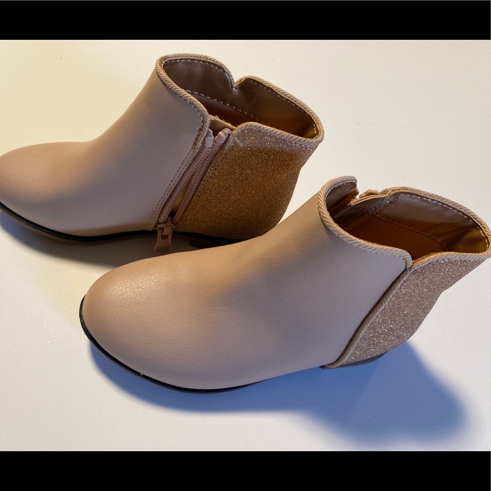Cat & jack toddler size 10 rose gold